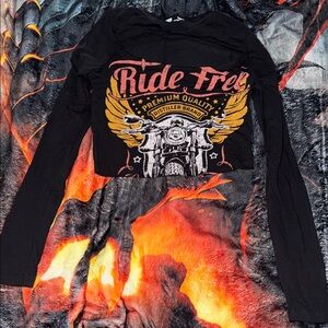 Black Long Sleeve 'Ride Free' Graphic Cutout Longsleeve